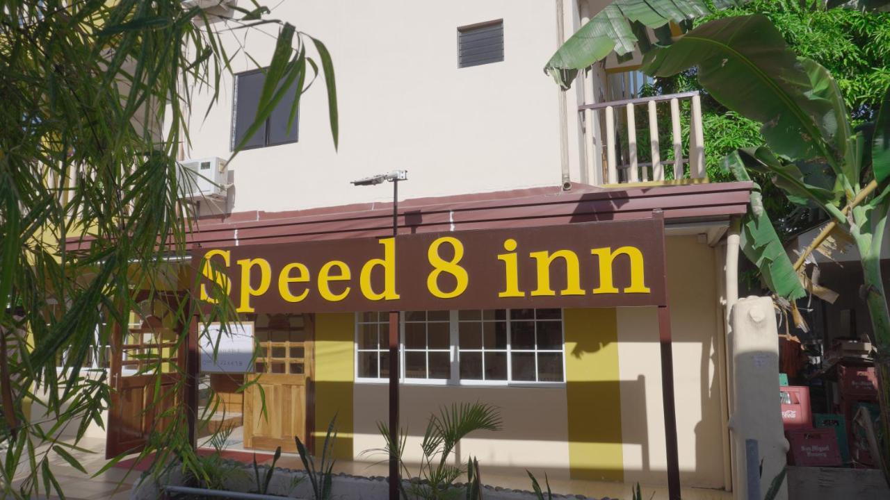 Speed 8 Inn Moalboal Exteriér fotografie